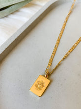 Load image into Gallery viewer, A 24K gold plated clasp chain with gold plated evil eye charm 
